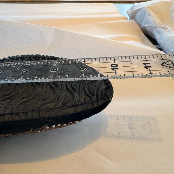 Huma Blanco HAND BEADED Slippers Black Velvet Elegant Beaded size 9 US women - Picture 8 of 8